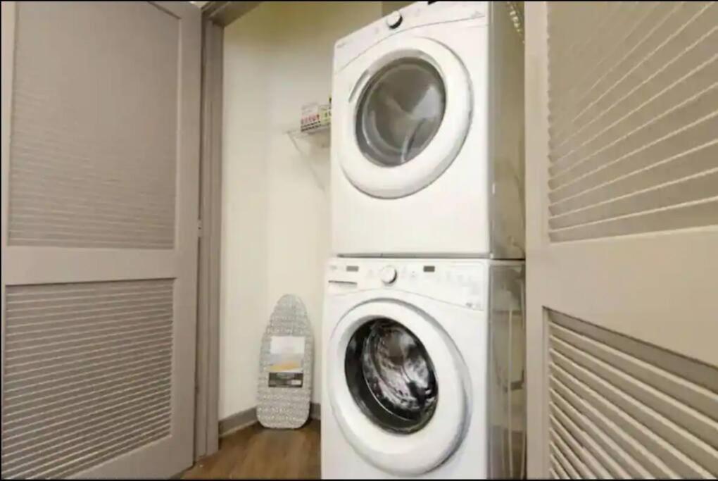 Sleeps 10 In Gaslamp Quarter Elegant 3 Bedroom Near Convention Apartment *