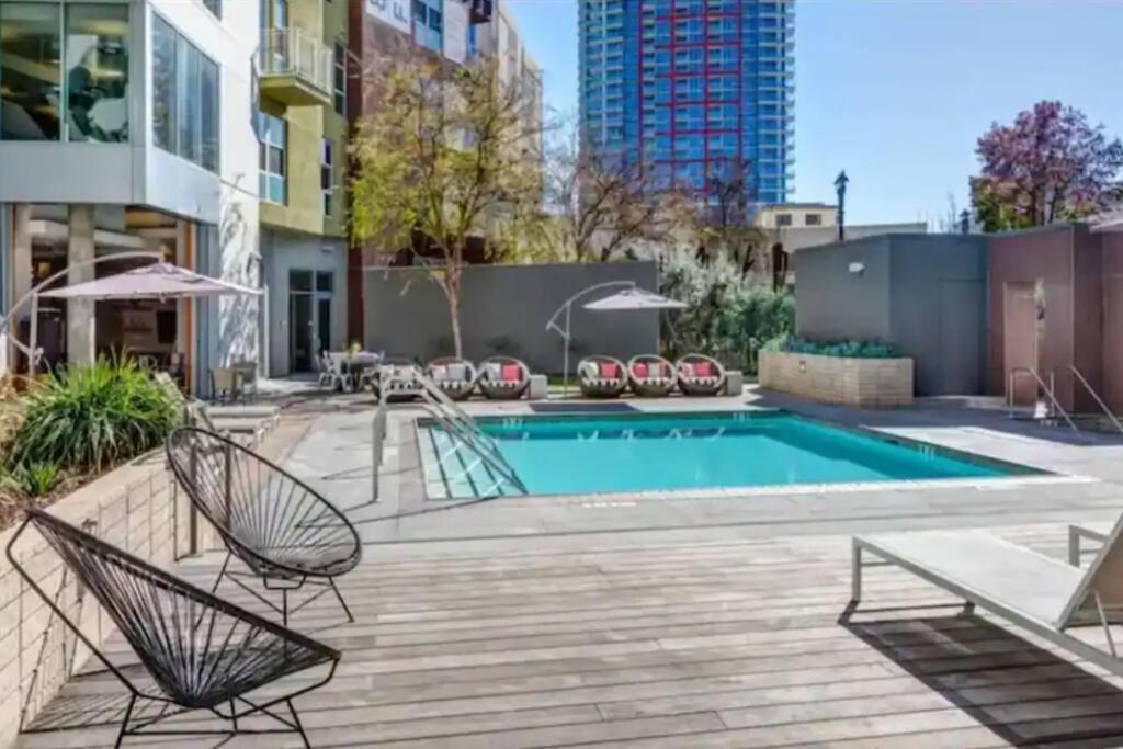 Apartment Sleeps 10 In Gaslamp Quarter Elegant 3 Bedroom Near Convention *